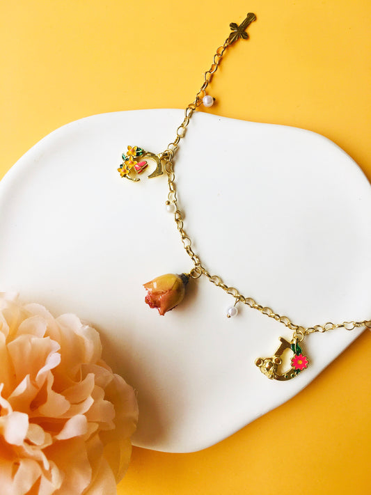 Rose Dried Flower with Pearl & Letter Pendant Bracelet