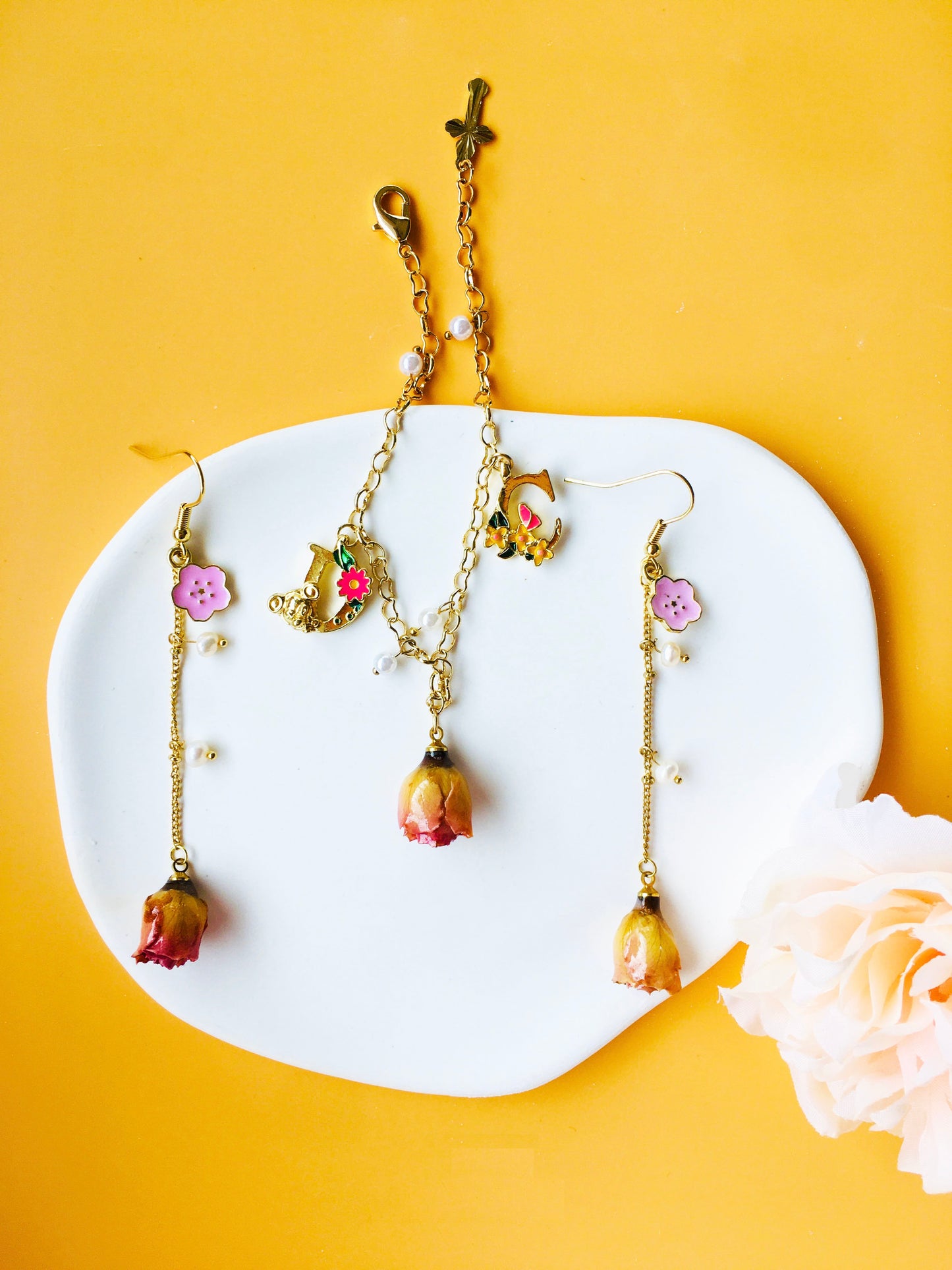 Hotpink Rose Dried Flower with Pearl & Letter Pendant Bracelet & Sakura Drop Earrings Jewelry Set