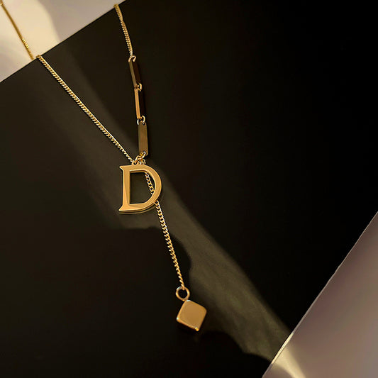 Metal & Letter D Decor Jewelry Set