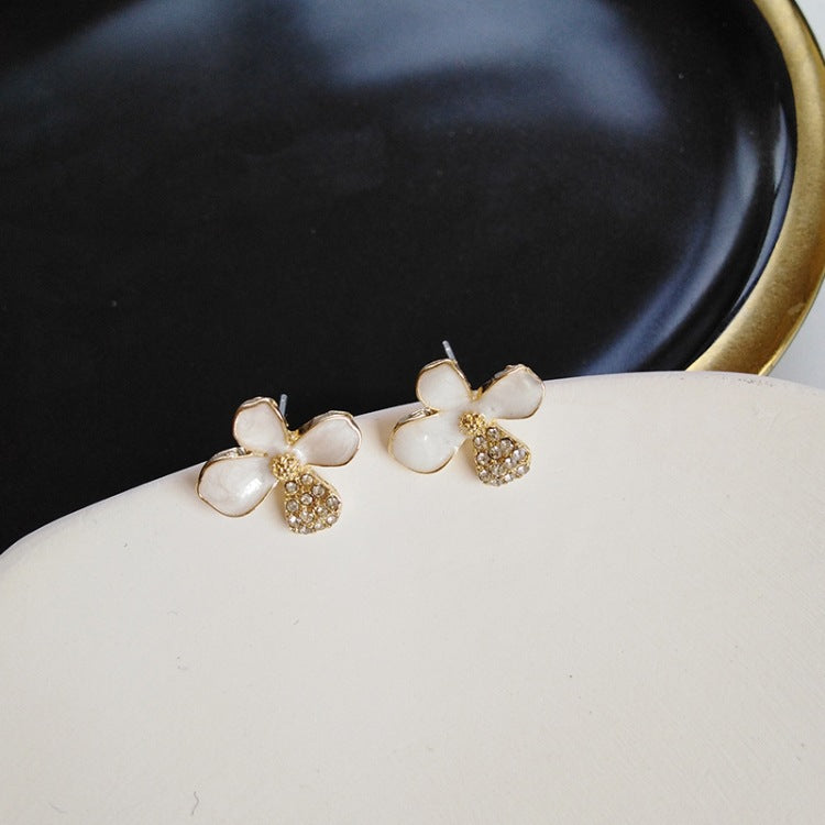 Gold Baroque Pearl Bracelet with Crystal Bee Charm & Crystal Flower Stud Earrings Jewelry Set