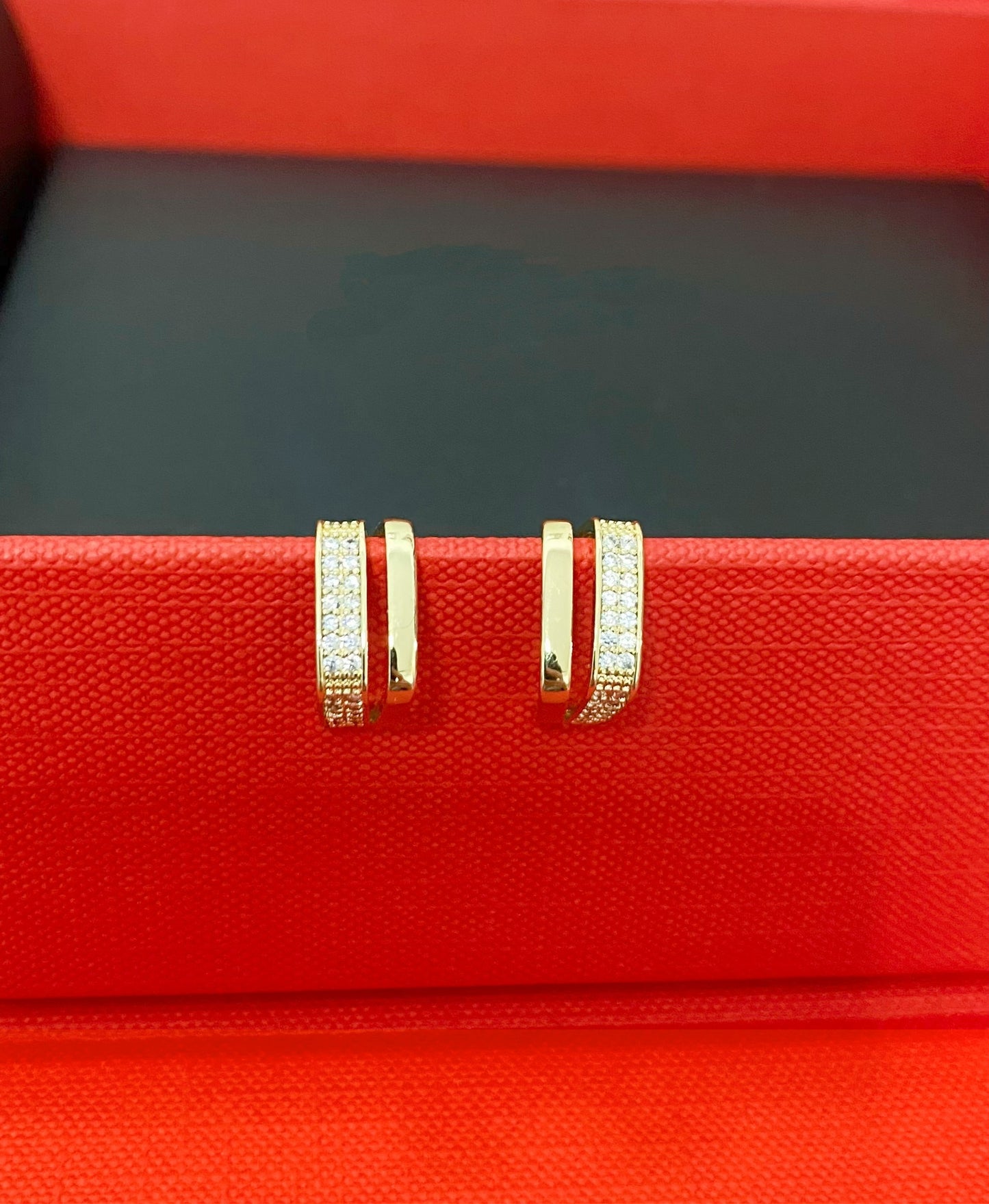 Lady’s Grace Notes Jewelry Set
