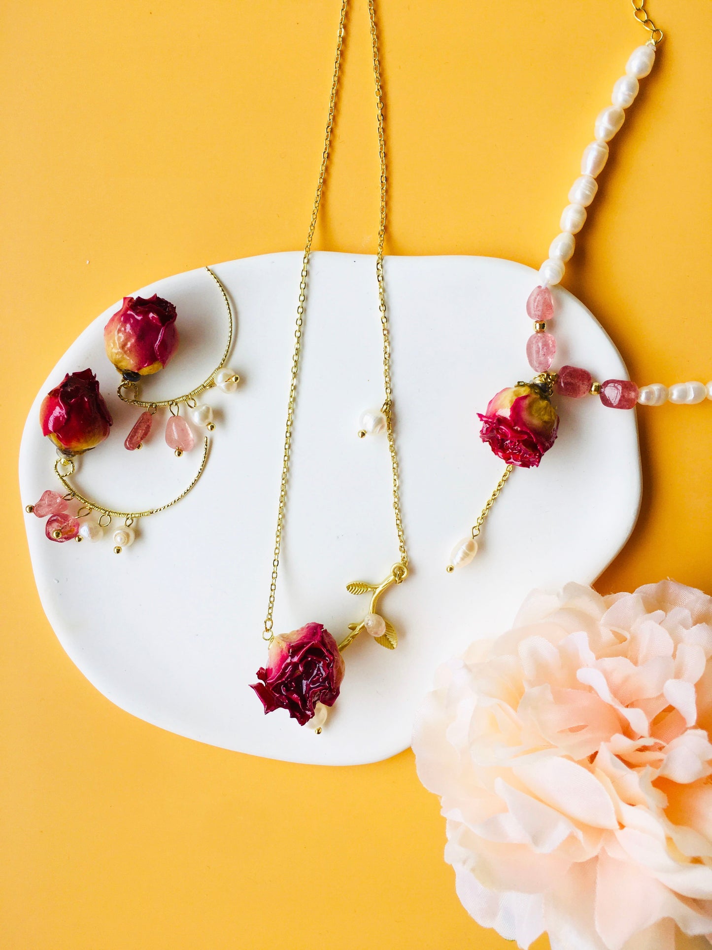 Hotpink Rose Dried Flower with Pearl Pendant Necklace & Pearl with Crystal Jewelry Set