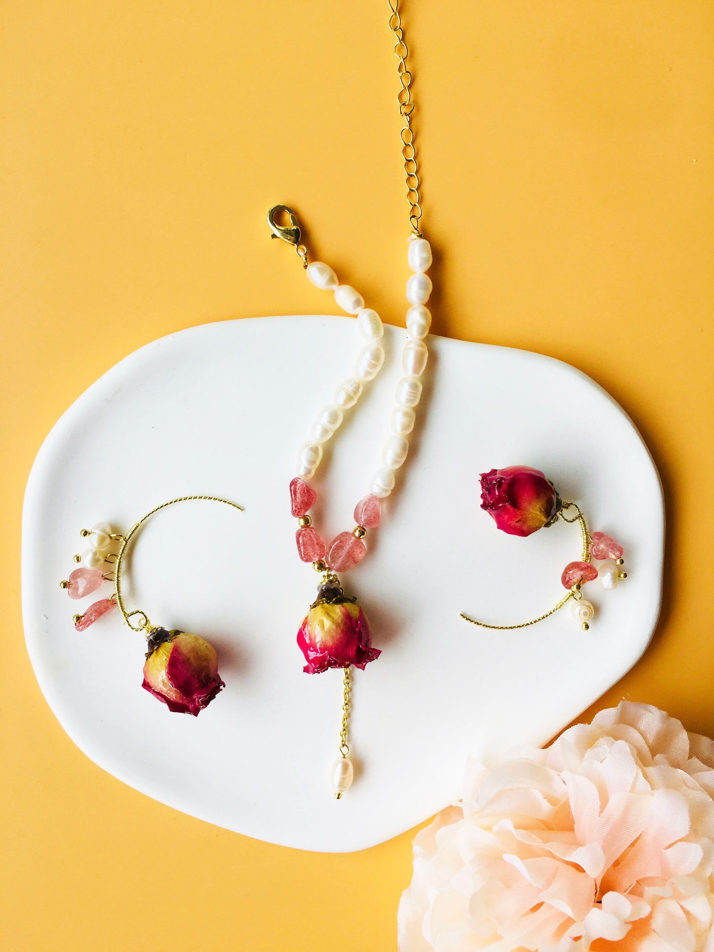 Rose Dried Flower with Pearl & Crystal Bracelet & Drop Earrings Jewelry Set