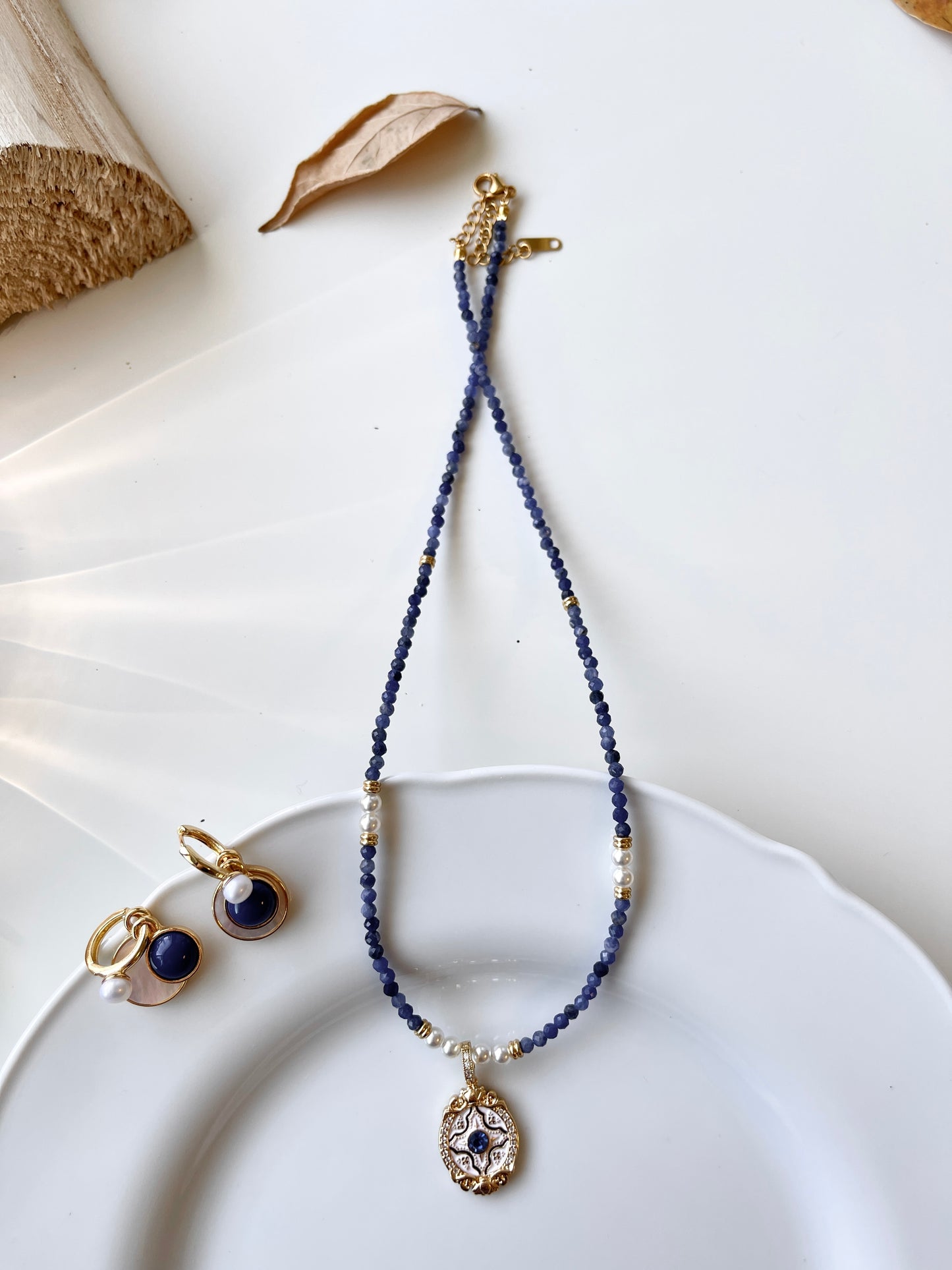 Vintage Blue Crystal & Mother of Pearl Jewelry Set