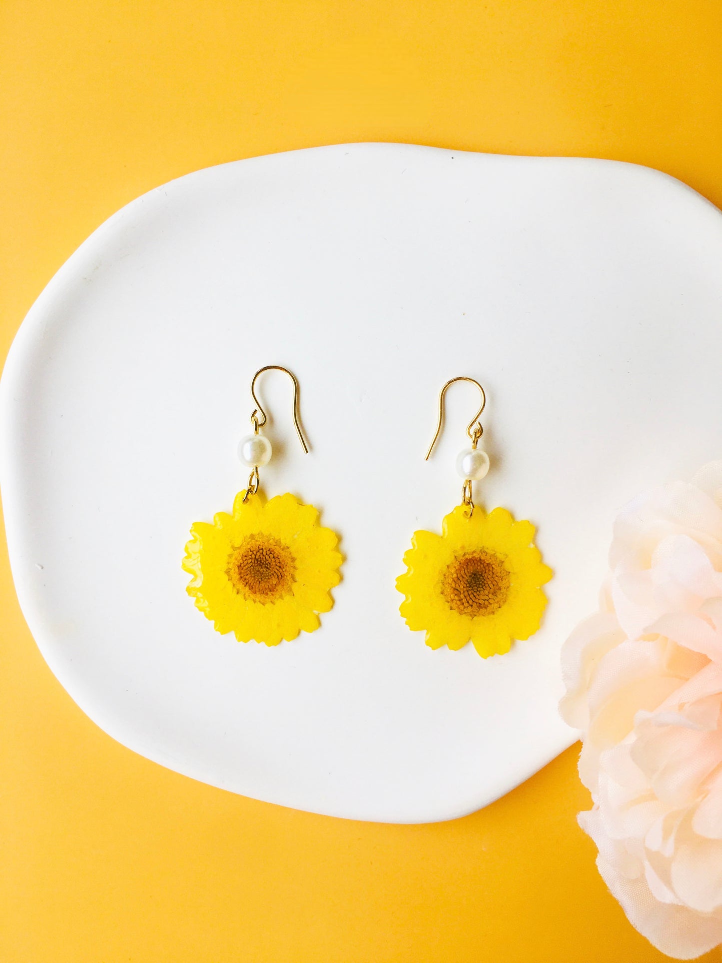 Yellow Daisy Dried Flower with Pearl Drop Earrings